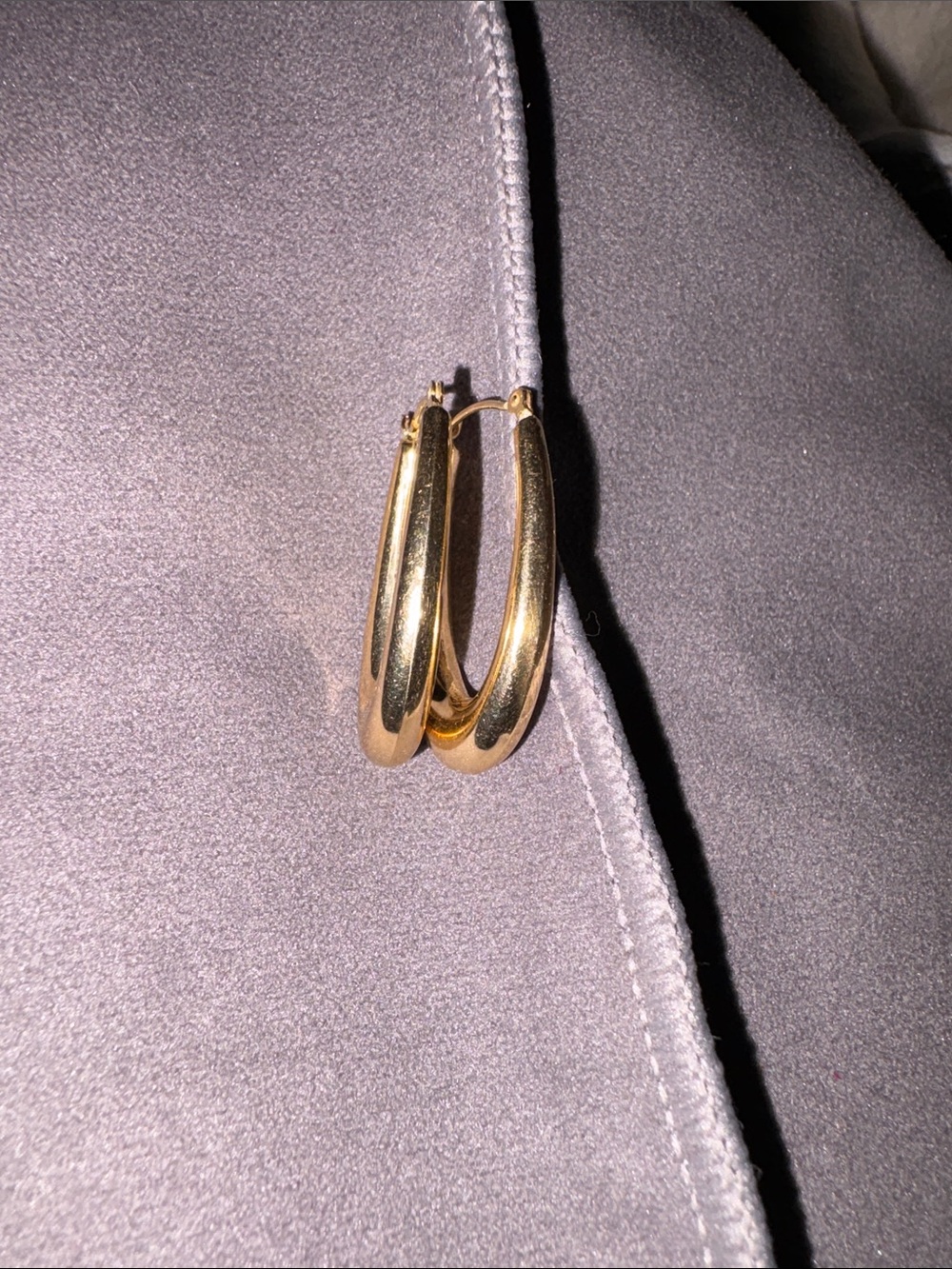 14K yellow Gold Oval Hoop earrings with latch backs. - Picture 6 of 11